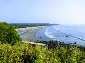 SUNNY CLIFF BEACH Stay - Image 1