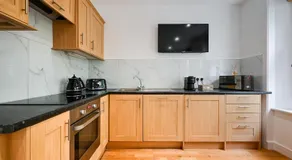 Avari Apartments - Gray's Collection - Image 4