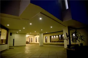 Hotel Skylight - Image 4