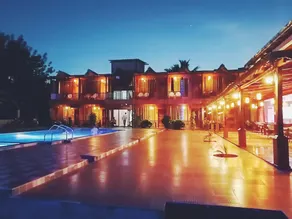 Holiday N Holiday Beach Resort And Spa - Image 2