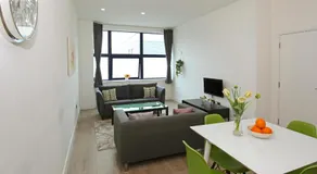 Sapphire House Apartments - Image 4