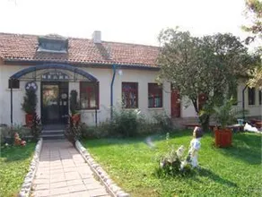 Medic Hotel - Image 4
