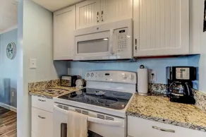 Condo w Salt Water Pool - Image 4