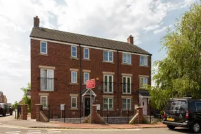 Thinford View 4 bed, 2bath, Parking, Garage - Image 3