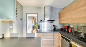Top floor apartment - 2 chambres, Free Wifi & Parking & Sunset by ImmoConciergerie - Image 2
