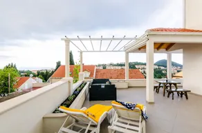 Miracle Apartments - Appartamento Monolocale con Terrazza e Vista Città - Image 2