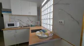 Apartment with terrace - Image 3