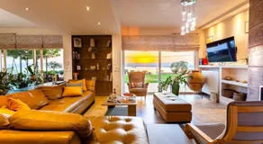 Sunset Paradise - Verga's Utimate Seaview Getaway - Image 3