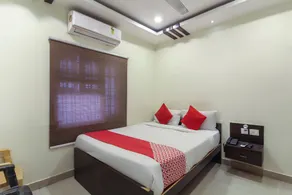 Hotel O Sri Harsha Residency Near JNTU Metro - Image 1