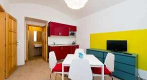 Budget Apartment - Image 2