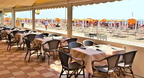 Hotel Righetto Fronte Mare - Image 3