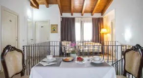 Irilor Luxury B&B - Image 3