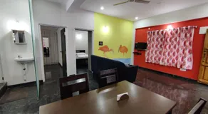 Royal Wings Apartments - Image 2
