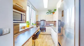 Nový apartmán v Ostravě u Mišky s akváriem a výhledem z balkonu na Beskydy - Image 5
