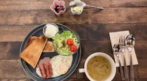MOTORYOKAN Guesthouse & Cafe - Image 3