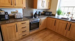 6 bed Cozy Victorian Cottage - Image 3