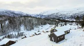 Tiny mountain cabin with a panoramic view - Image 4
