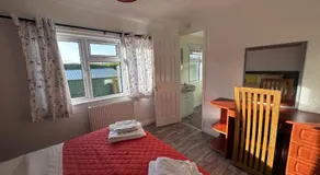2 bedroom lake view lodge - Image 5
