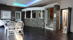 Blue Dream Hotel - Image 2