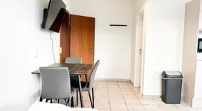 modern living studios Karlsbad - Image 2