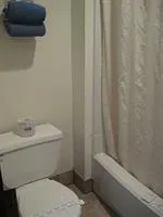 Roadstar Inn - Image 4
