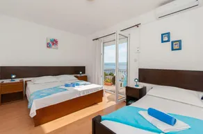 Apartment Franka A4 Stanici, Riviera Omis - Image 3