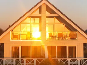 Lush holiday home with sauna - Image 3