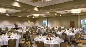 Radisson Hotel Bismarck - Image 3
