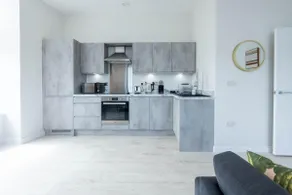 Two-Bedroom by Leeds Art Gallery by Belvilla - Image 5