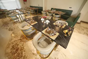 Elight Inn Hotel - Image 2