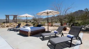 Desert Lily - Sunrise Suite with private hot tub and shared pool - Image 1