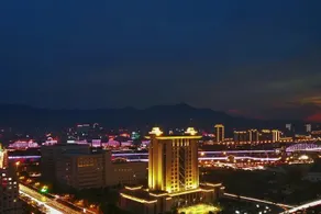 Baoyue Junting Hotel - Image 4