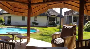 12 On Vaal Drive Guest Lodge - Image 3