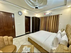 Clifton Royal Family Guest House - Image 4