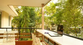 Locul Uptown - Near Bangalore Palace Grounds - Image 5