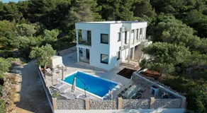 Luxury Apartments Mauro with Heated Pool - Image 3