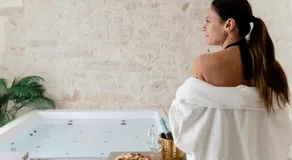 Aurluna Luxury Suites - Image 3