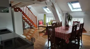 Welcome-to-Burgundy - Image 5