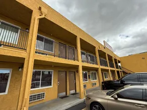 New Budget Inn - Image 2