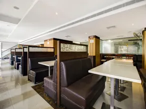 Super Townhouse Oak LB Nagar Ramoji - Image 4