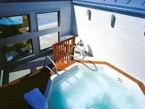 Blue Sail Inn - Image 2