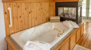 Cloran Mansion Bed & Breakfast - Image 4