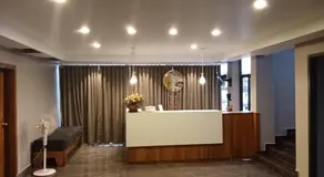 Luxe Inn - Image 4