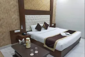 Hotel Aviral Palace - Image 5
