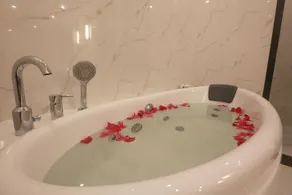 Metropolo Hainan Provincial Government Riyue Duty Free Hotel - Image 2