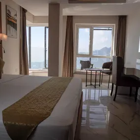 The Novello by Hotel Evergreen - Image 4