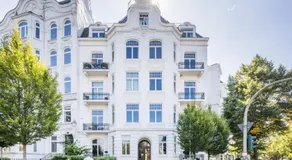 Modern Apartment Near Außenalster - Image 4