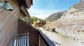 Bellflower Trout House - Image 5