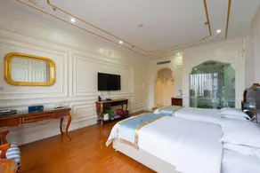 Ulan Holiday Inn - Image 2