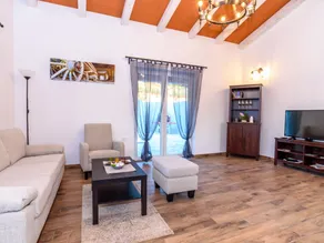 Cozy Holiday Home in Šorici with Pool - Image 5